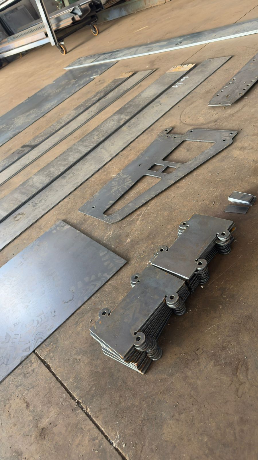 Peças cortadas em série por plasma CNC